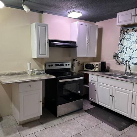 Comforting Getaway-Sleeps 6-Walk To Falls! Niagara Falls Exterior photo