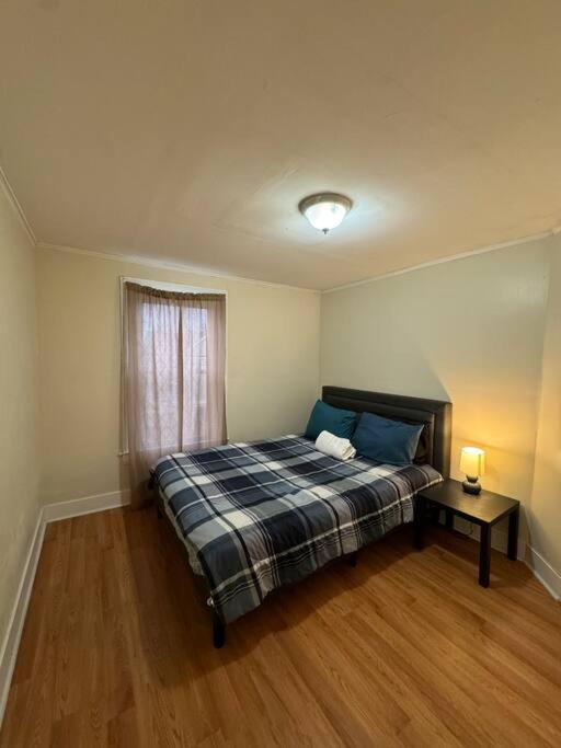 Comforting Getaway-Sleeps 6-Walk To Falls! Niagara Falls Exterior photo